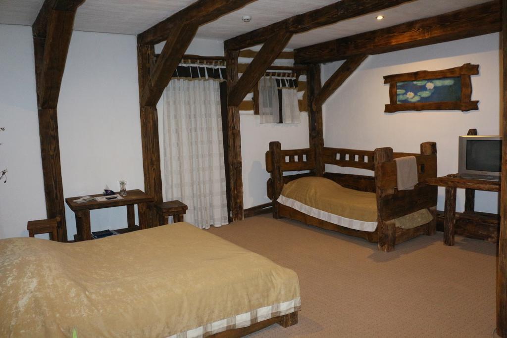 Eco Grill Hotel Restaurant Aquarius Lviv Room photo