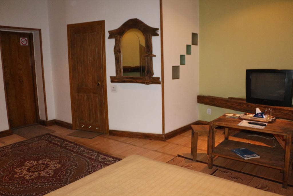 Eco Grill Hotel Restaurant Aquarius Lviv Room photo
